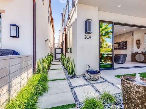 207 1st, Seal Beach CA 90740