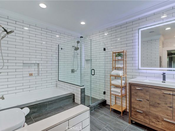 223 N St Andrews Place, Los Angeles CA 90004