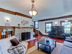 223 N St Andrews Place, Los Angeles CA 90004