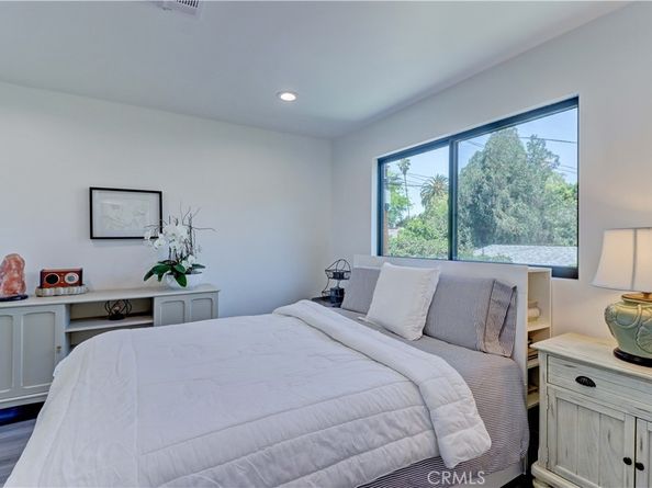 223 N St Andrews Place, Los Angeles CA 90004