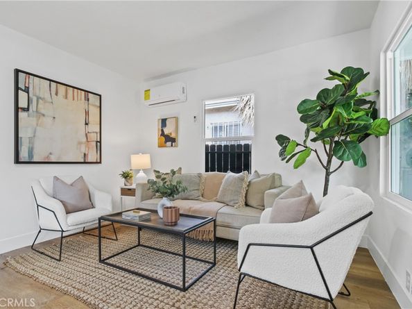 9525 Holmes Avenue, Los Angeles CA 90002