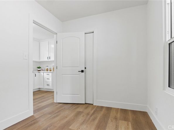 9525 Holmes Avenue, Los Angeles CA 90002