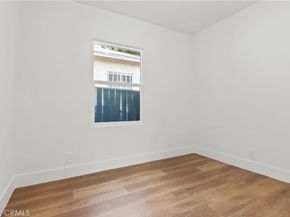9525 Holmes Avenue, Los Angeles CA 90002