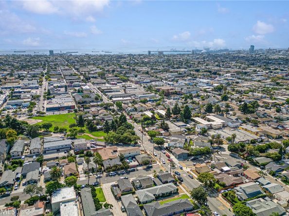 2811 E 15th Street, Long Beach CA 90804