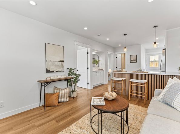 2811 E 15th Street, Long Beach CA 90804