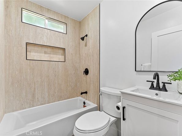 2811 E 15th Street, Long Beach CA 90804