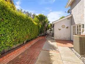 12 Oakdale, Irvine CA 92604