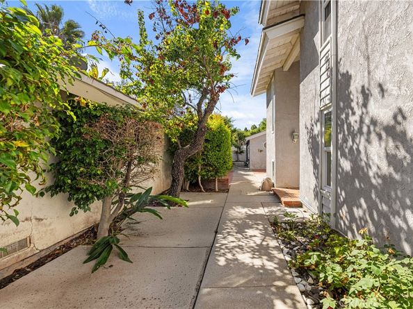 12 Oakdale, Irvine CA 92604