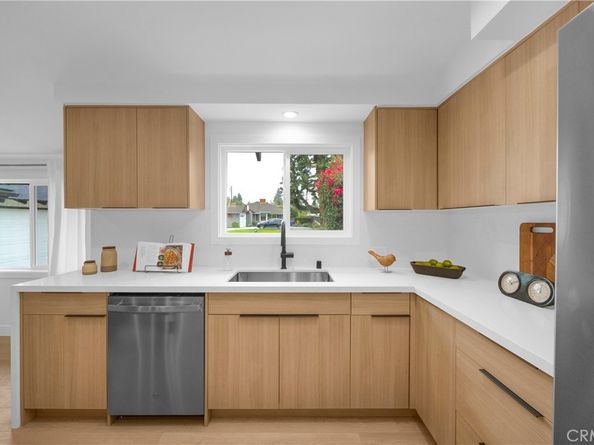 16938 Knapp Street, Northridge CA 91343