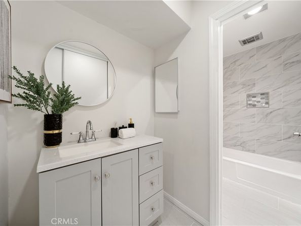 5674 Windsor Way 201, Culver City CA 90230