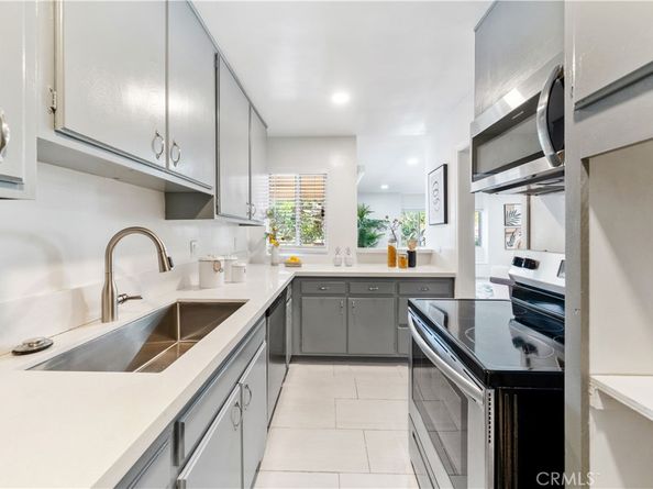 5674 Windsor Way 201, Culver City CA 90230