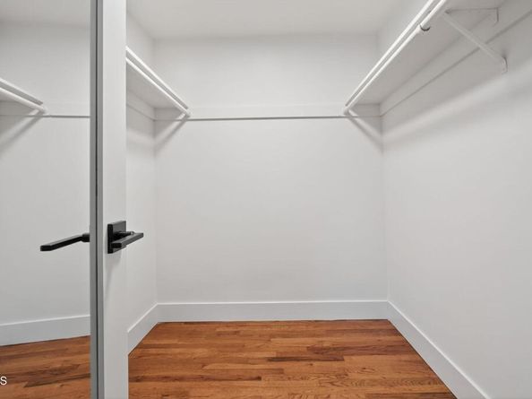 18924 Halsted Street, Northridge CA 91324