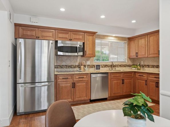 18924 Halsted Street, Northridge CA 91324