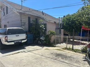 927 W 48th Street, Los Angeles CA 90037
