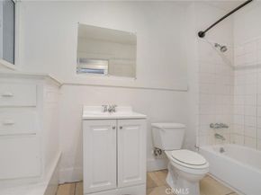 2537 Elsinore St, Silver Lake CA 90026