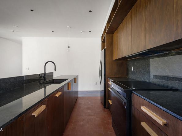 596 Quail Drive, Los Angeles CA 90065