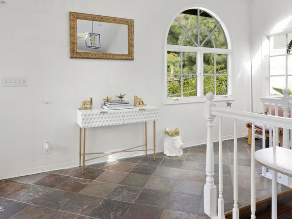 8032 Willow Glen Road, Los Angeles CA 90046