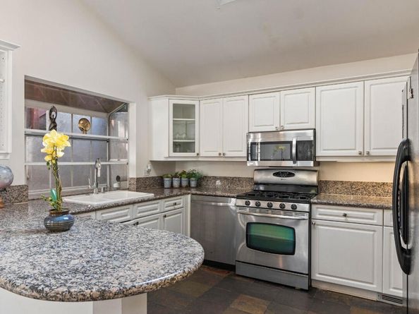 8032 Willow Glen Road, Los Angeles CA 90046