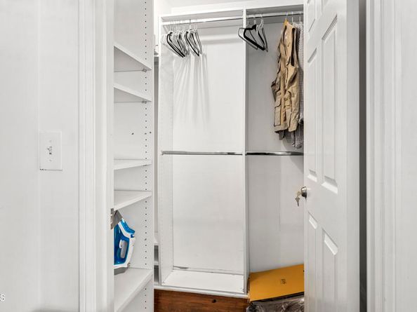 8032 Willow Glen Road, Los Angeles CA 90046