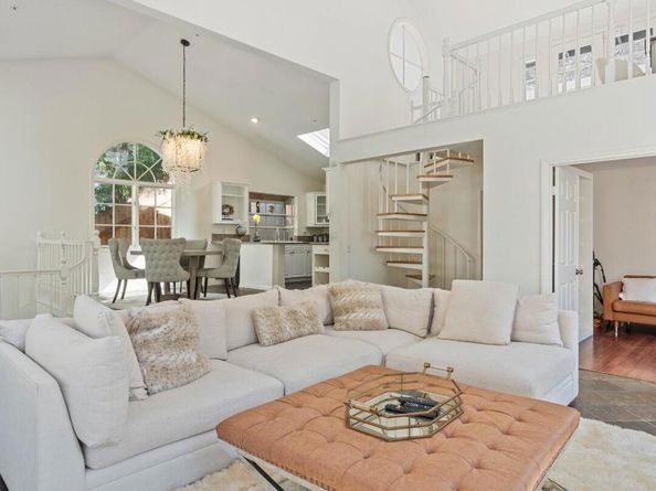 8032 Willow Glen Road, Los Angeles CA 90046