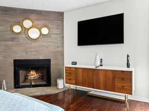 8032 Willow Glen Road, Los Angeles CA 90046