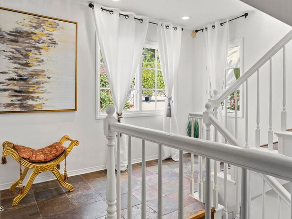 8032 Willow Glen Road, Los Angeles CA 90046