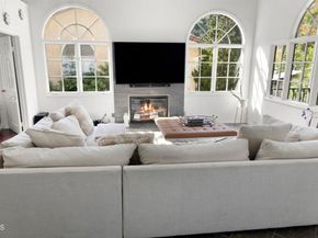 8032 Willow Glen Road, Los Angeles CA 90046