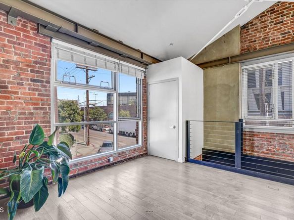 527 Molino Street 111, Los Angeles CA 90013