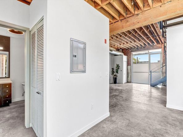 527 Molino Street 111, Los Angeles CA 90013