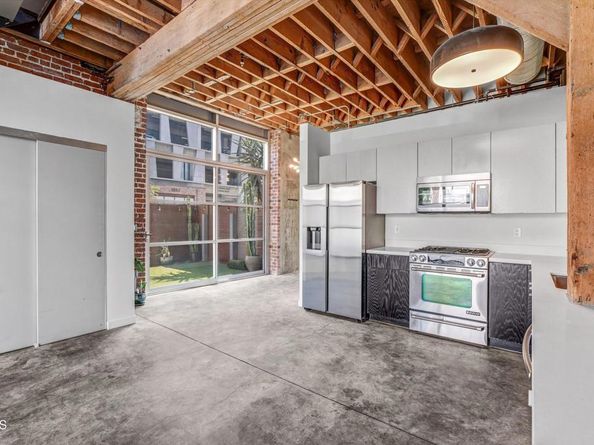 527 Molino Street 111, Los Angeles CA 90013