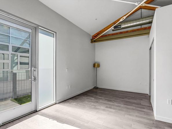 527 Molino Street 111, Los Angeles CA 90013