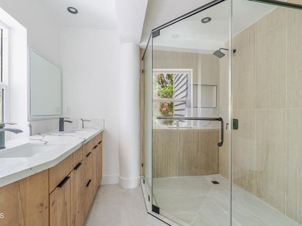 2409 Yorkshire Drive, Los Angeles CA 90065