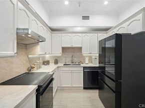 555 E Santa Anita 301, Burbank CA 91501