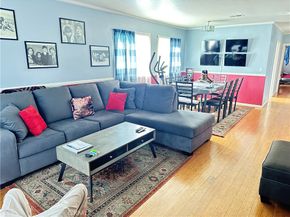 1415 N Mariposa, Los Angeles CA 90027