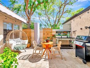 27416 Rondell Street, Agoura Hills CA 91301