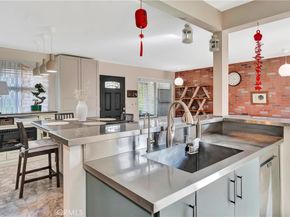 27416 Rondell Street, Agoura Hills CA 91301