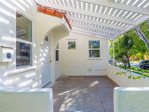 1028 Olmsted, Glendale CA 91202