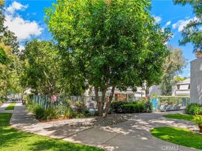 20134 Leadwell 307, Winnetka CA 91306