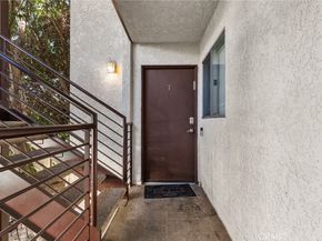 5652 Yolanda Avenue 7, Tarzana CA 91356