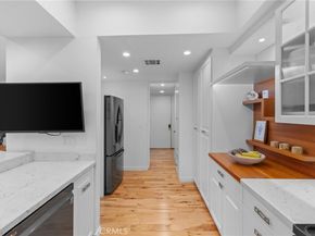 17711 Margate 313, Encino CA 91316