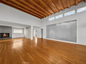 7027 Macapa, Los Angeles CA 90068