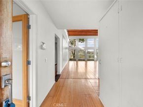 7027 Macapa, Los Angeles CA 90068