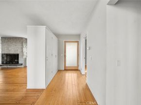7027 Macapa, Los Angeles CA 90068