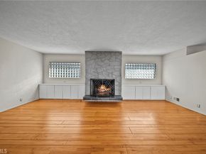 7027 Macapa, Los Angeles CA 90068