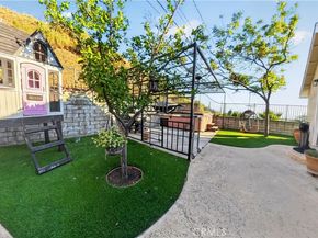 924 Irving Drive, Burbank CA 91504