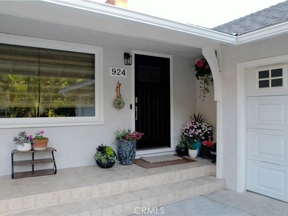 924 Irving Drive, Burbank CA 91504