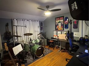 924 Irving Drive, Burbank CA 91504