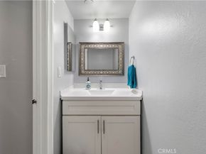 9946 Owensmouth 9, Chatsworth CA 91311
