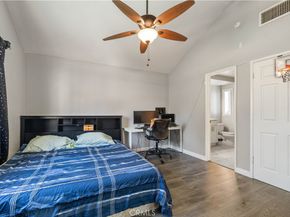 9946 Owensmouth 9, Chatsworth CA 91311
