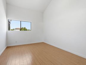 1000 E Windsor Road 9, Glendale CA 91205